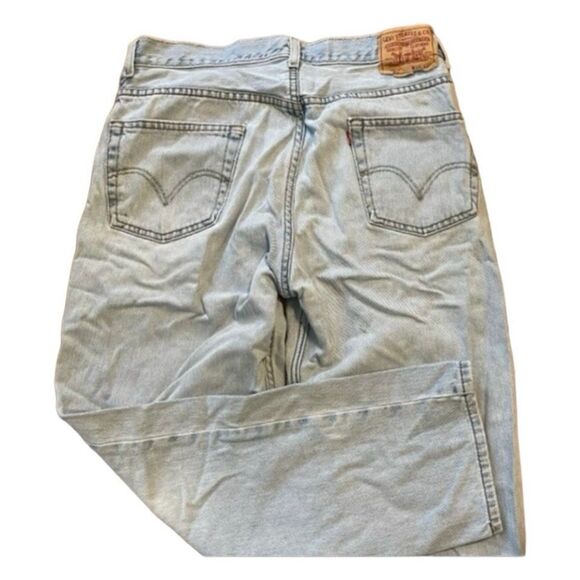 Levi's 550 Relaxed Straight Leg Jeans Blue Light Wash Distressed Denim 36x30 - Picture 4 of 10